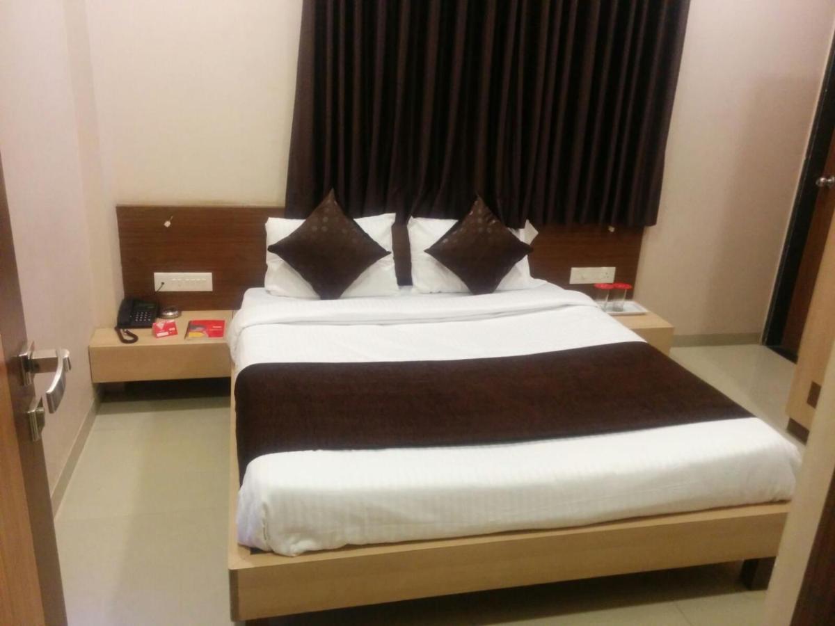 Hotel Midtown Inn Nashik Exterior photo