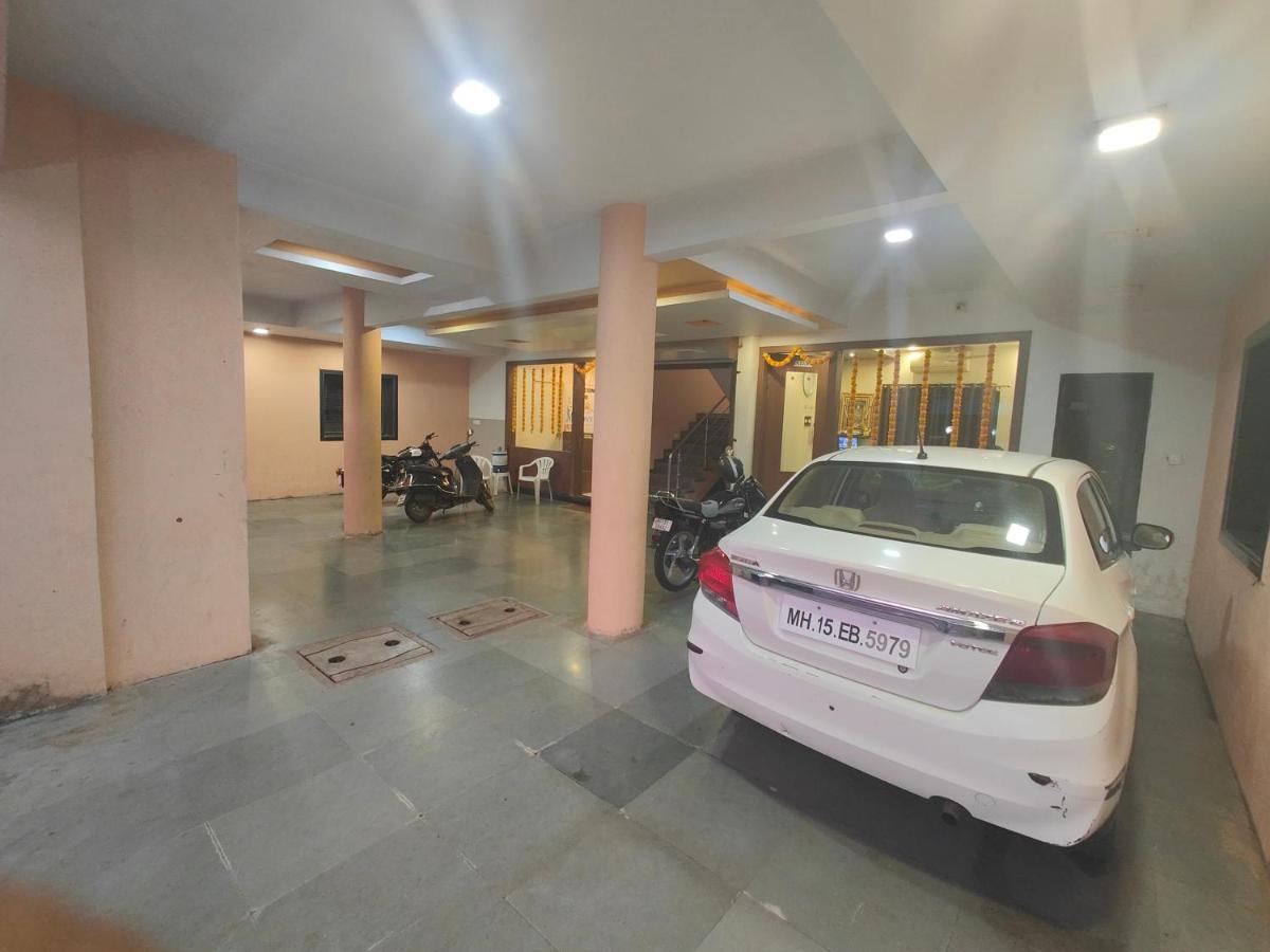 Hotel Midtown Inn Nashik Exterior photo