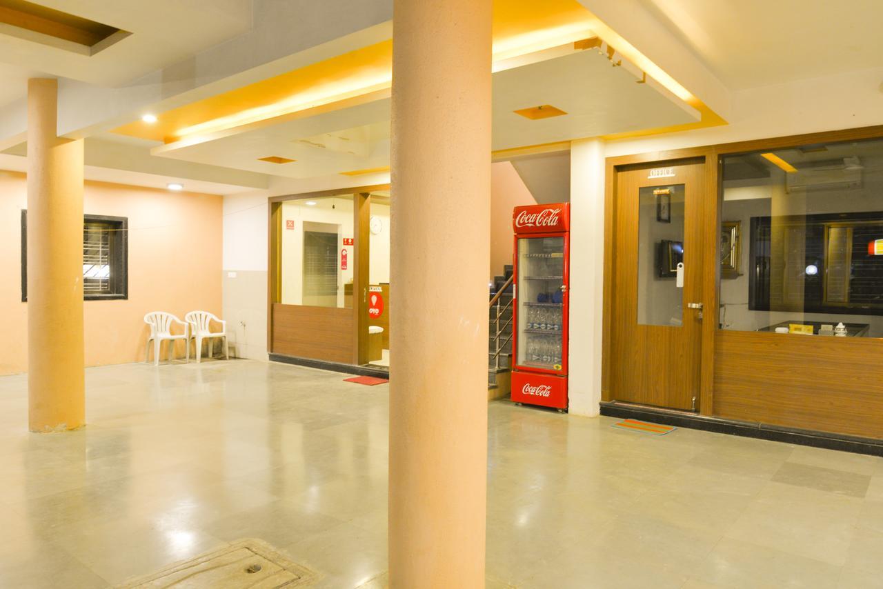 Hotel Midtown Inn Nashik Exterior photo