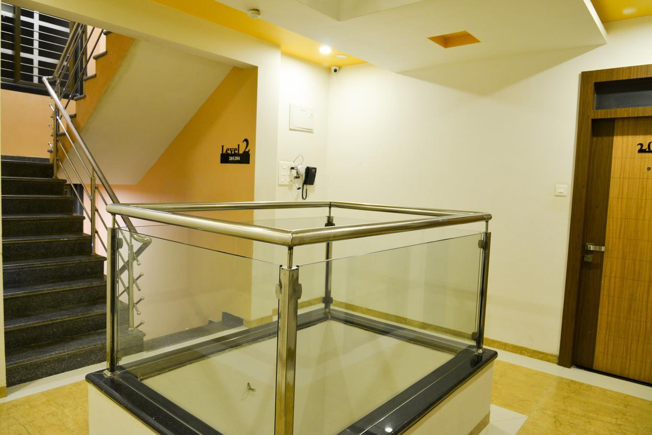 Hotel Midtown Inn Nashik Exterior photo