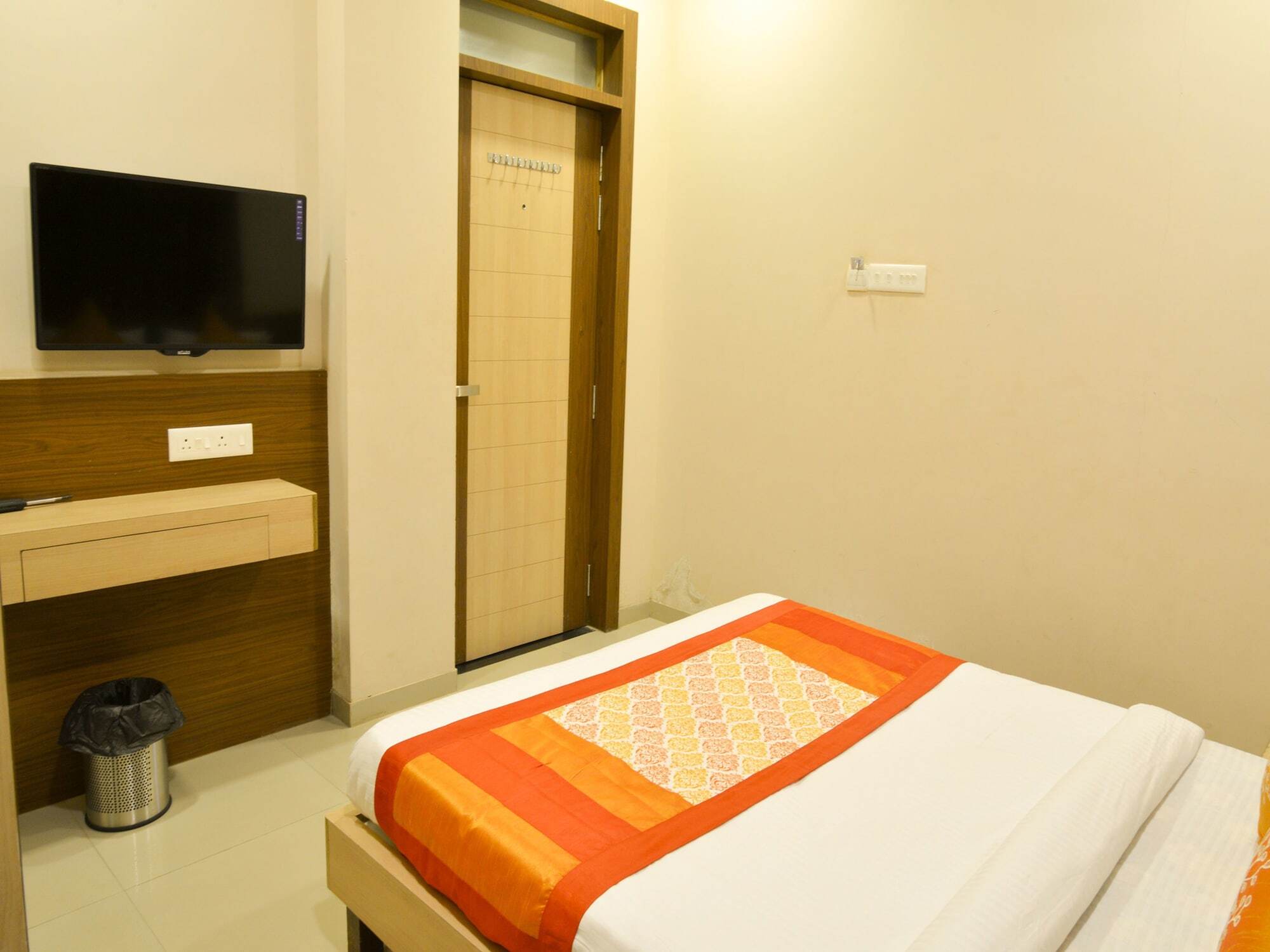 Hotel Midtown Inn Nashik Exterior photo